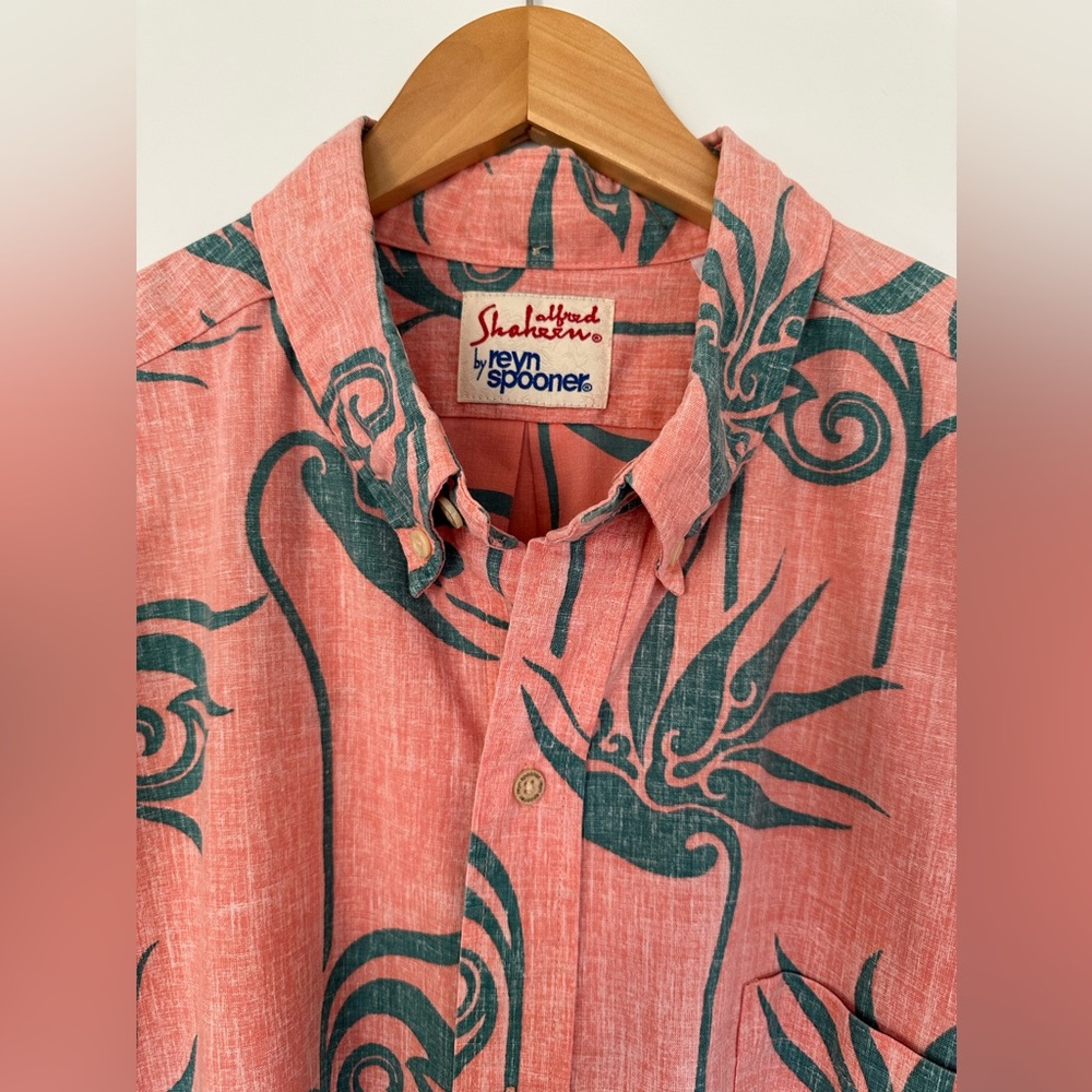 Reyn Spooner Alfred Shakeen Vintage Men’s Hawaiian Shirt. - Picture 5 of 8